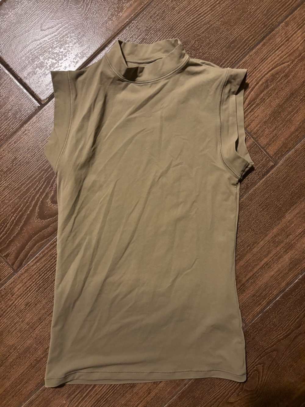SKIMS Sleeveless Mock Neck Tank - Olive Green